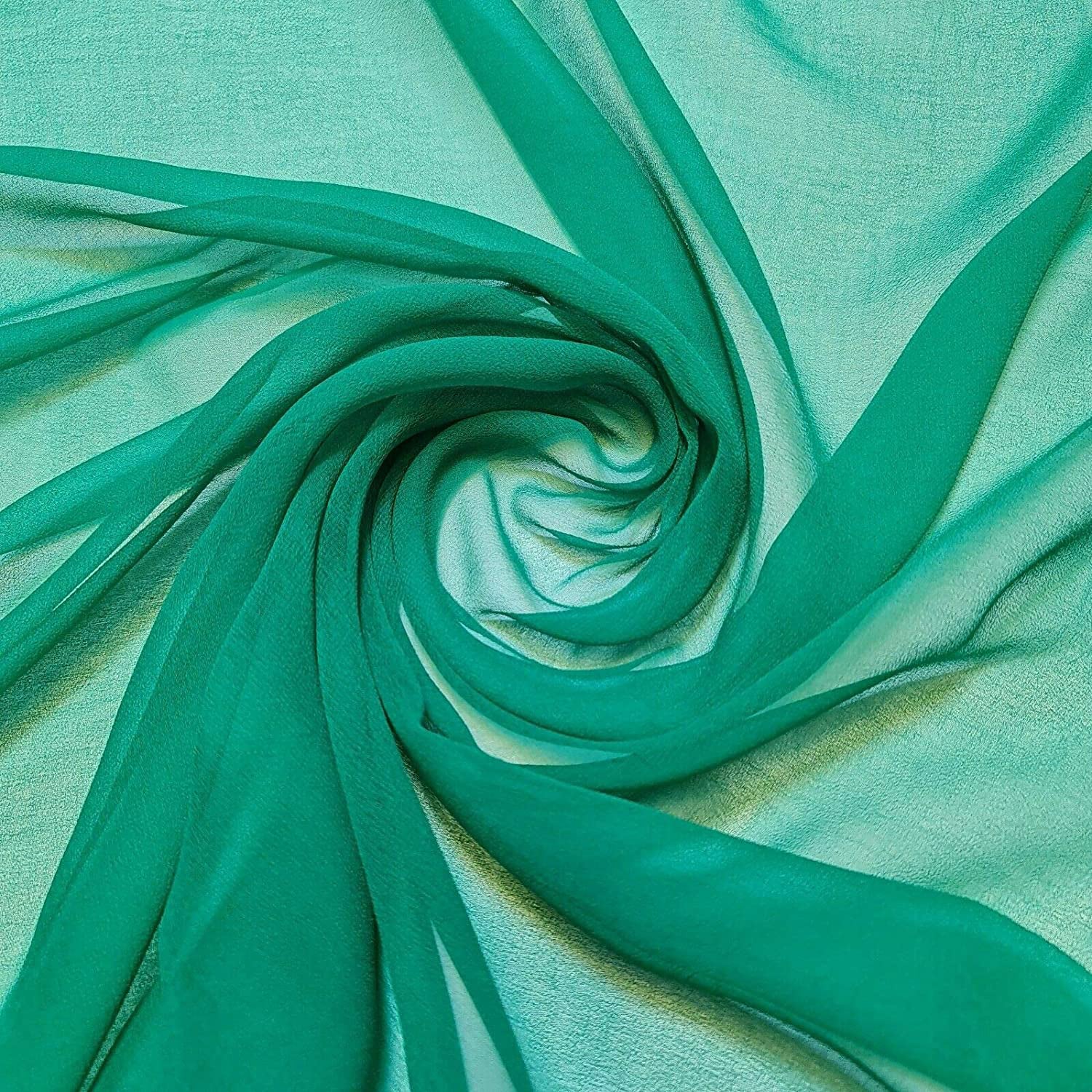 Emerald Green,582bac75-ae5a-43b6-b586-239b0305efcf